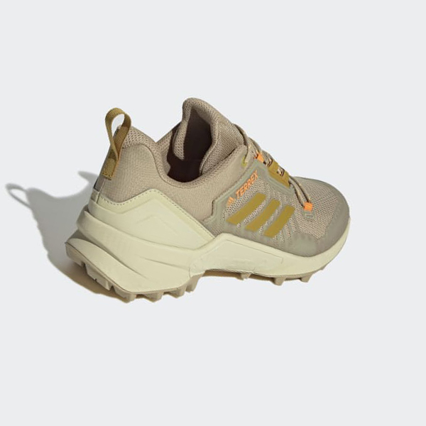 Zapatillas Trekking Adidas Terrex Swift R3 Hombre Chile Beige - AKMJBL376