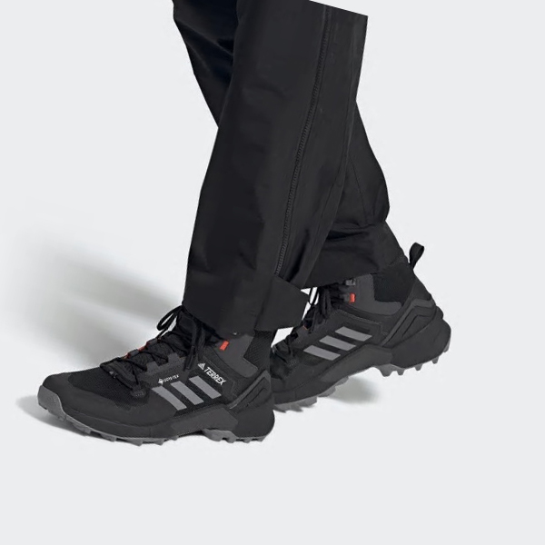 Zapatillas Trekking Adidas Terrex Swift R3 Mid GORE-TEX Hombre Chile Negras - ZVHXIL719